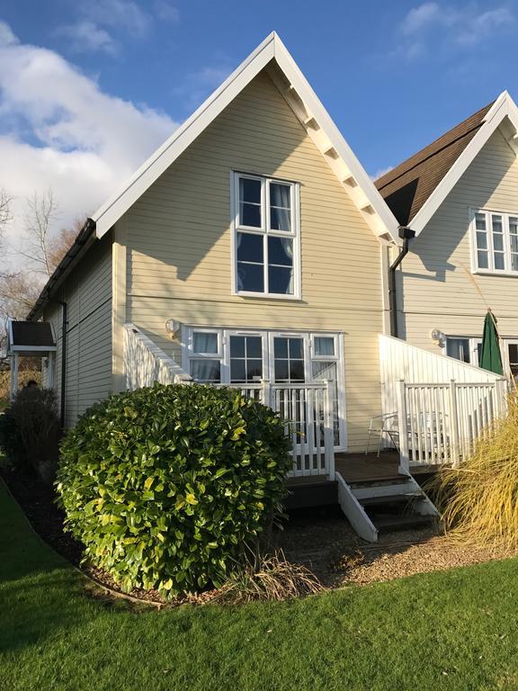 Luxury 3 Bed By The Villa